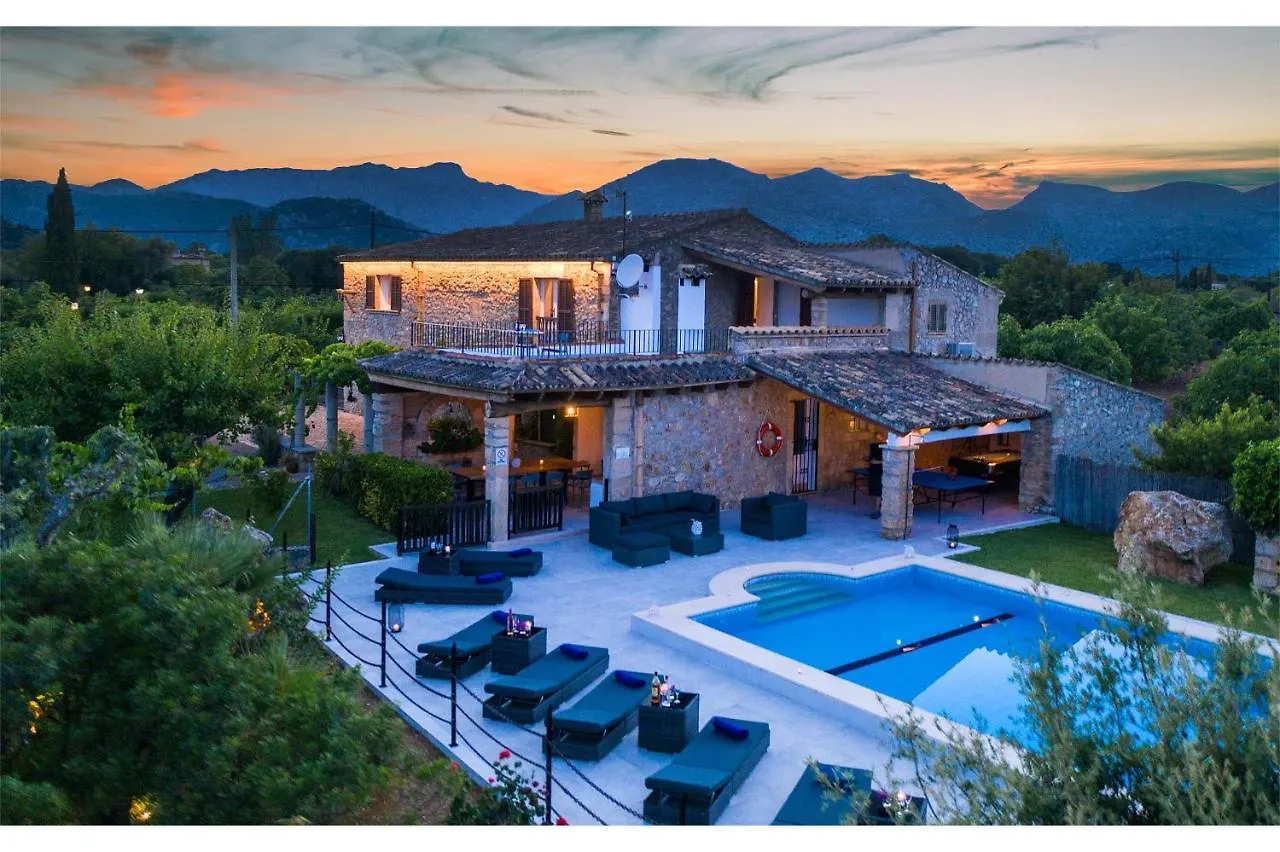 בית נופש פוינסה Villa Crever ספרד