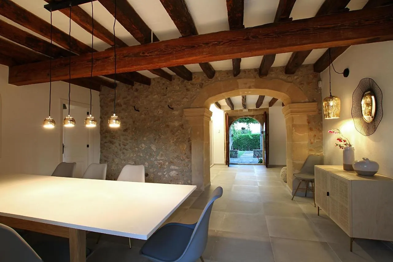 פוינסה Villa Crever ספרד